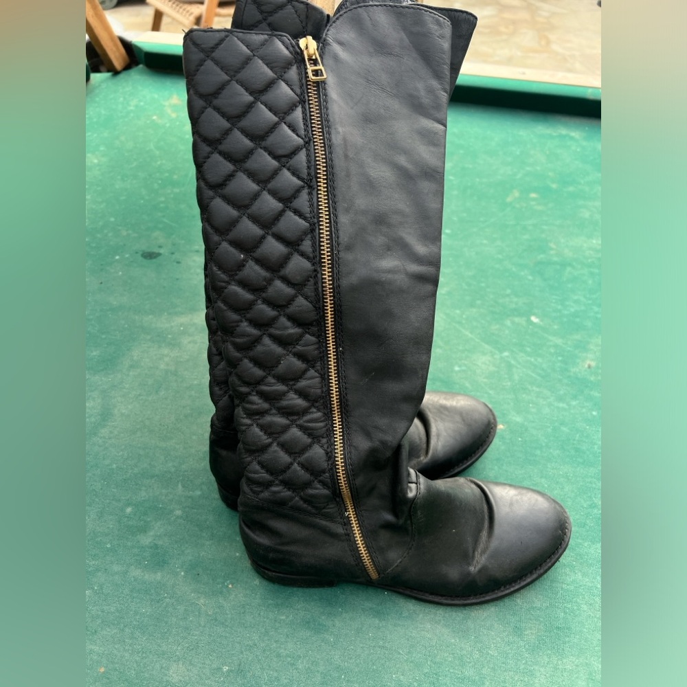 Steve Madden black knee high boots 
Size 7